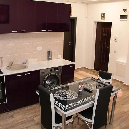 Apartament Capitala Militari Roşu Esterno foto