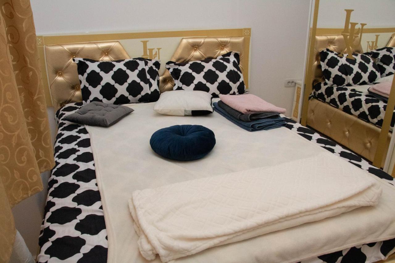 Apartament Capitala Militari Roşu Esterno foto