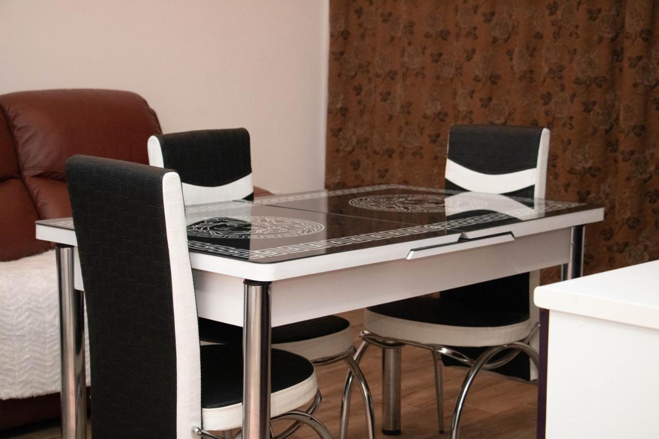 Apartament Capitala Militari Roşu Esterno foto